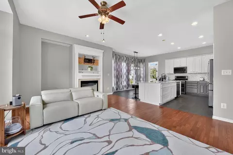 Other - 43314 Fullerton St, Ashburn, VA 20147 photo 1 of 9