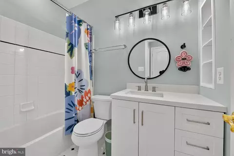 Bath - 43314 Fullerton St, Ashburn, VA 20147 photo 3 of 3