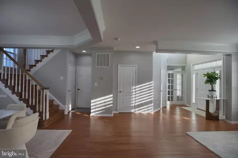 Entry Way - 43314 Fullerton St, Ashburn, VA 20147 photo 6 of 21