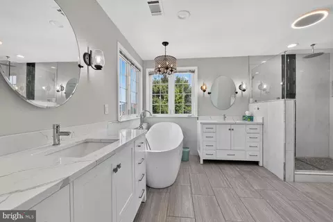 Bath - 43314 Fullerton St, Ashburn, VA 20147 photo 1 of 3