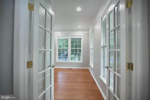 Entry Way - 43314 Fullerton St, Ashburn, VA 20147 photo 4 of 21