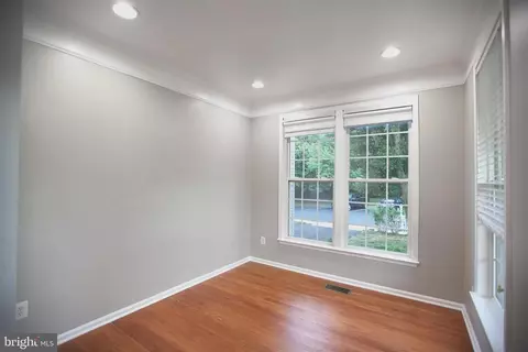 Entry Way - 43314 Fullerton St, Ashburn, VA 20147 photo 5 of 21