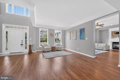 Entry Way - 43314 Fullerton St, Ashburn, VA 20147 photo 3 of 5