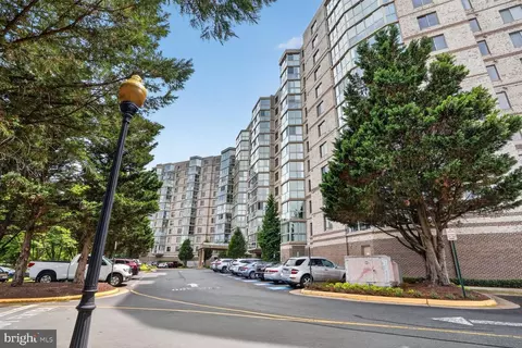 19385 Cypress Ridge Ter #903, Leesburg, VA 20176