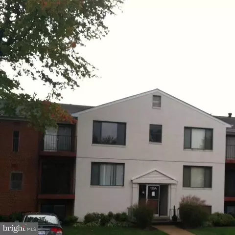 125 B Clubhouse Dr SW #7, Leesburg, VA 20175