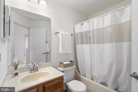 Bath - 20944 Rootstown Ter, Ashburn, VA 20147 photo 1 of 2