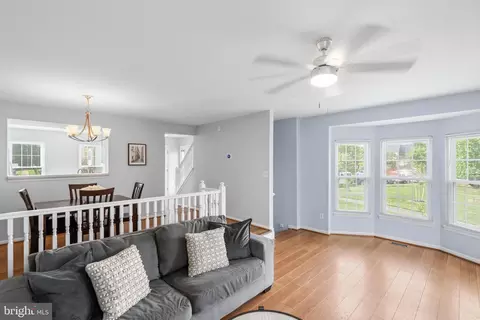Living - 20944 Rootstown Ter, Ashburn, VA 20147 photo 1 of 3