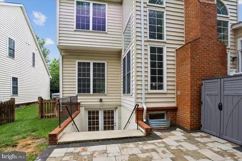 Exterior - 42855 Chatelain Cir, Brambleton, VA 20148 photo 9 of 18