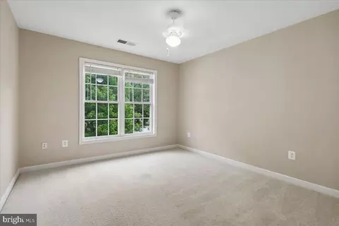 Bedroom - 42855 Chatelain Cir, Brambleton, VA 20148 photo 2 of 5