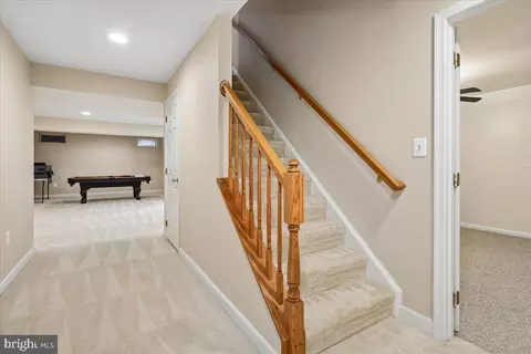 Entry Way - 42855 Chatelain Cir, Brambleton, VA 20148 photo 5 of 5
