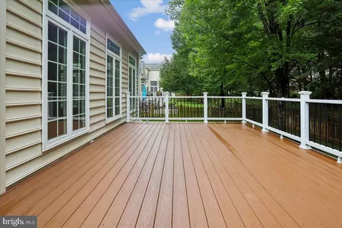 Exterior - 42855 Chatelain Cir, Brambleton, VA 20148 photo 4 of 18