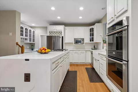 Kitchen - 42855 Chatelain Cir, Brambleton, VA 20148 photo 1 of 4
