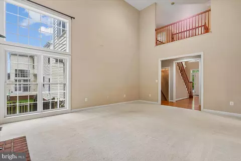 Living - 42855 Chatelain Cir, Brambleton, VA 20148 photo 5 of 6