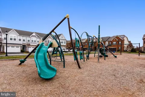 Other - 42855 Chatelain Cir, Brambleton, VA 20148 photo 28 of 32
