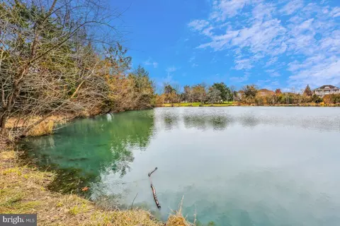 View/Area - 42855 Chatelain Cir, Brambleton, VA 20148 photo 2 of 2