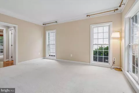 Living - 42855 Chatelain Cir, Brambleton, VA 20148 photo 2 of 6