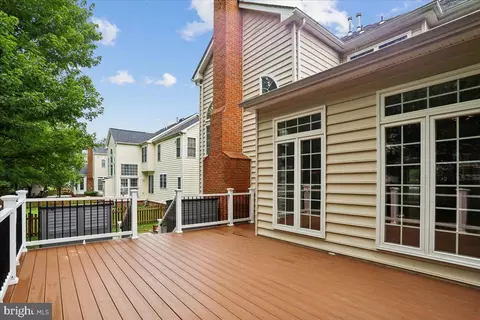 Exterior - 42855 Chatelain Cir, Brambleton, VA 20148 photo 5 of 18