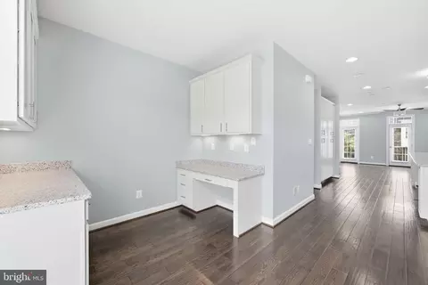 Entry Way - 22883 Eileen Sq, Sterling, VA 20166 photo 14 of 16