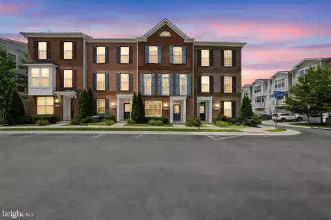Exterior - 22883 Eileen Sq, Sterling, VA 20166 photo 1 of 2