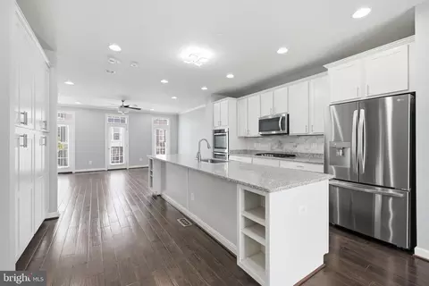 Kitchen - 22883 Eileen Sq, Sterling, VA 20166 photo 1 of 1