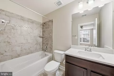 Entry Way - 22883 Eileen Sq, Sterling, VA 20166 photo 3 of 16