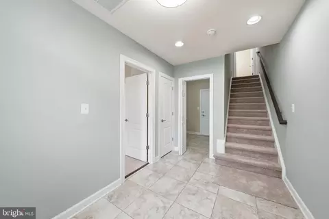 Entry Way - 22883 Eileen Sq, Sterling, VA 20166 photo 2 of 16
