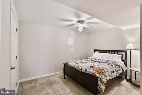 Bedroom - 43885 Laburnum Sq, Ashburn, VA 20147 photo 3 of 3