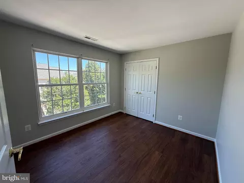 Bedroom - 42770 Conquest Cir, Brambleton, VA 20148 photo 3 of 8