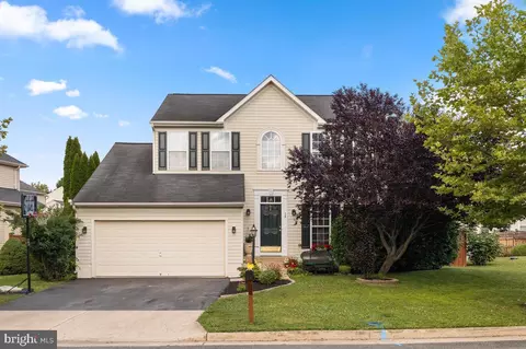 14 Potterfield Dr, Lovettsville, VA 20180