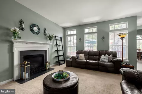 14 Potterfield Dr, Lovettsville, VA 20180