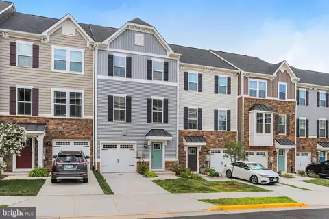 Exterior - 46324 Mount Kellogg Ter, Sterling, VA 20164 photo 2 of 10