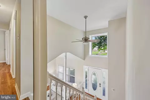 Entry Way - 2 Beecher Pl, Sterling, VA 20164 photo 2 of 2