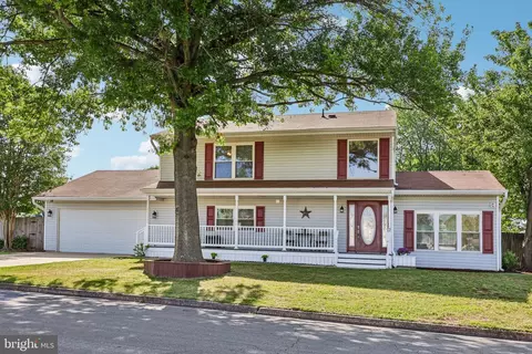 Exterior - 2 Beecher Pl, Sterling, VA 20164 photo 3 of 4