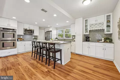 Kitchen - 2 Beecher Pl, Sterling, VA 20164 photo 1 of 8
