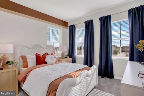 Bedroom - 42657 Darala Dr, Ashburn, VA 20147 photo 3 of 6