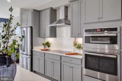 Kitchen - 42657 Darala Dr, Ashburn, VA 20147 photo 1 of 2