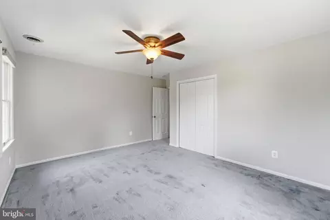 Bedroom - 38376 Downs Ct, Hamilton, VA 20158 photo 2 of 8