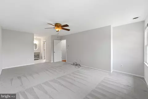 Bedroom - 38376 Downs Ct, Hamilton, VA 20158 photo 1 of 8