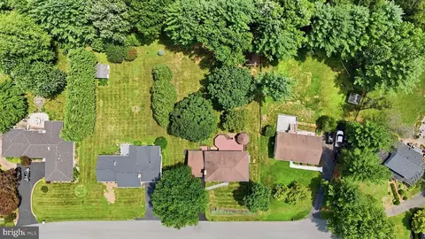 View/Area - 38376 Downs Ct, Hamilton, VA 20158 photo 3 of 6