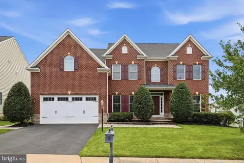 25577 Royal Hunter Dr, Aldie, VA 20105