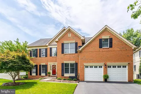 Exterior - 43799 Abbott Pl, Ashburn, VA 20147 photo 2 of 24