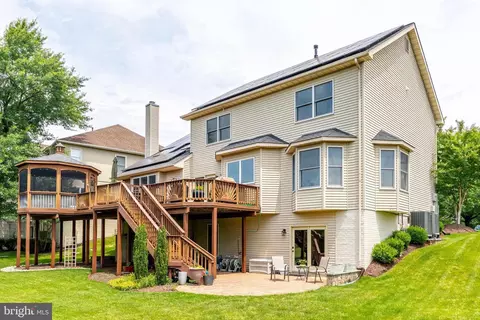 Exterior - 43799 Abbott Pl, Ashburn, VA 20147 photo 15 of 24