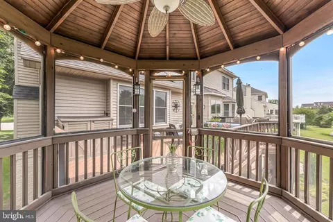 Exterior - 43799 Abbott Pl, Ashburn, VA 20147 photo 6 of 24