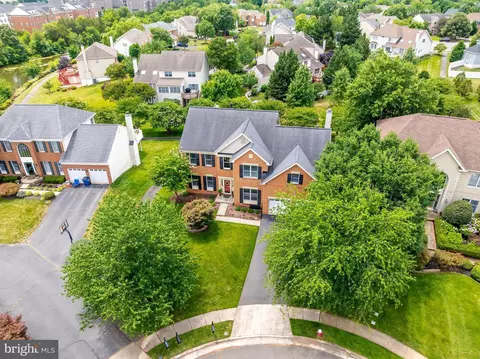 View/Area - 43799 Abbott Pl, Ashburn, VA 20147 photo 12 of 23