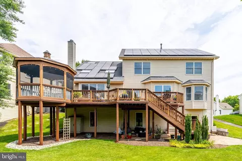 Exterior - 43799 Abbott Pl, Ashburn, VA 20147 photo 16 of 24