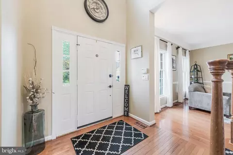 Entry Way - 43799 Abbott Pl, Ashburn, VA 20147 photo 4 of 13