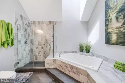 Bath - 43799 Abbott Pl, Ashburn, VA 20147 photo 1 of 5