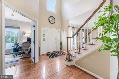 Entry Way - 43799 Abbott Pl, Ashburn, VA 20147 photo 5 of 13
