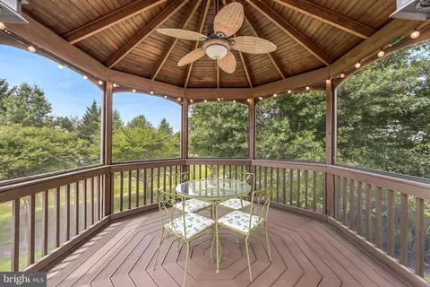 Exterior - 43799 Abbott Pl, Ashburn, VA 20147 photo 7 of 24
