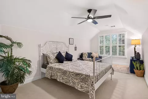Bedroom - 19861 Bethpage Ct, Ashburn, VA 20147 photo 4 of 4